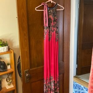 Beautiful Seven Islands pink halter neck style maxi dress 😍😍😍